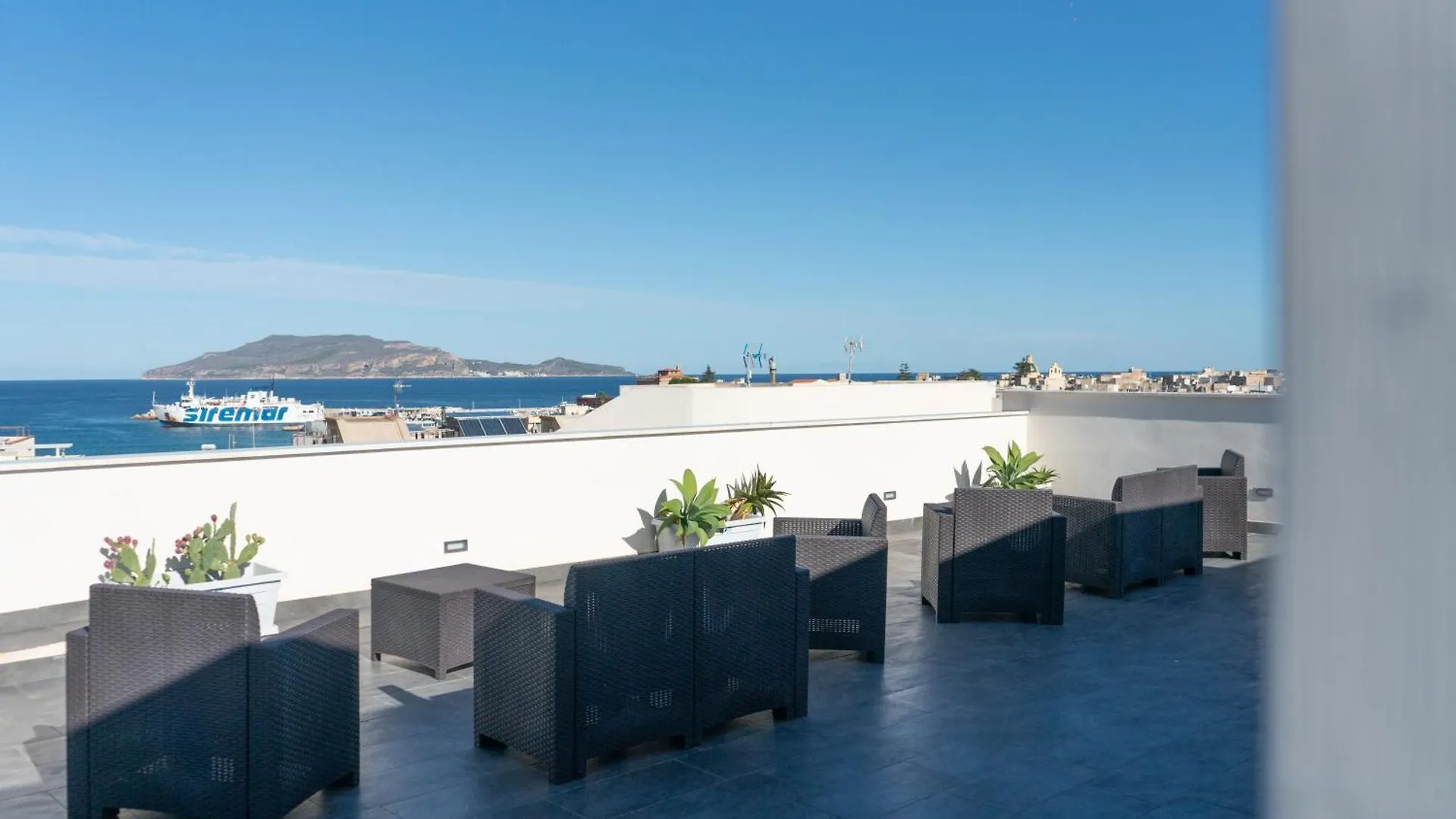 Ponente & Maestro Rooms Favignana Nocleg ze śniadaniem