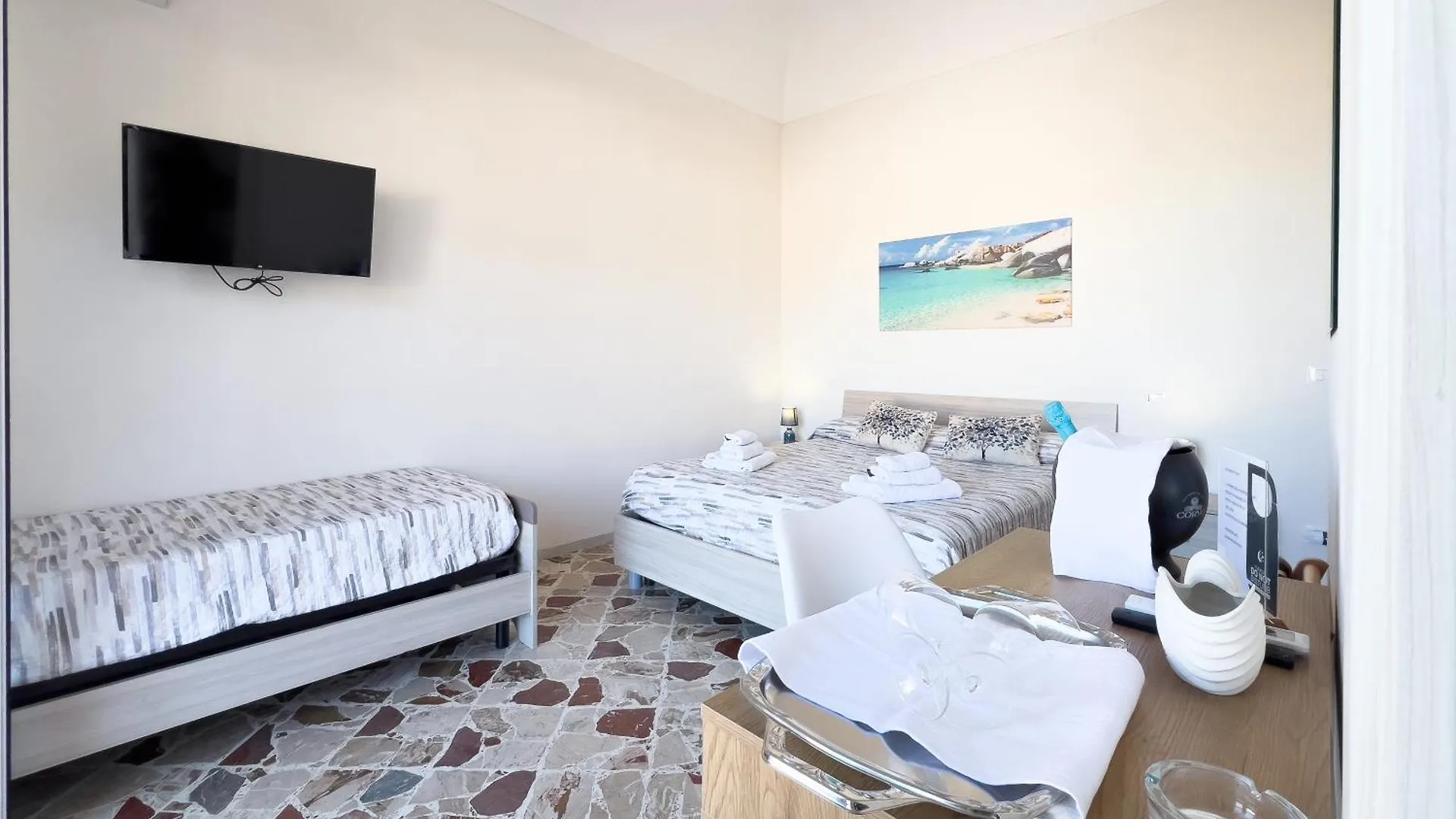 Ponente & Maestro Rooms Favignana 0*,  Włochy