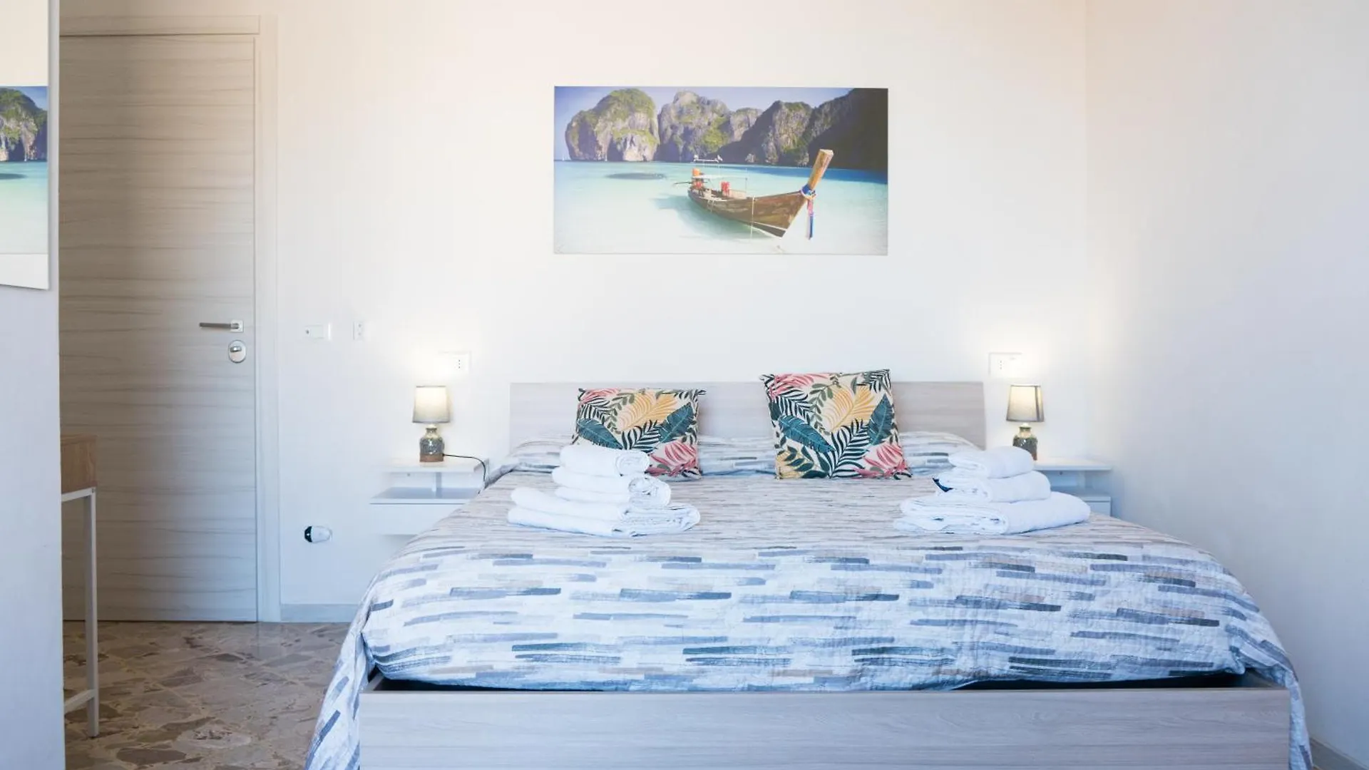 Ponente & Maestro Rooms Favignana 0*,
